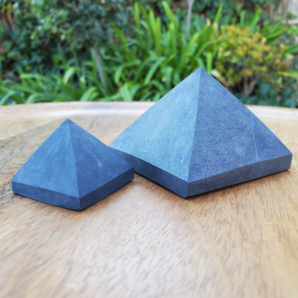Shungite Pyramid - EMF Protection, De-Stress, Improves Sleep, Grounding - Pyramid Crystal Stone Healing Gemstones