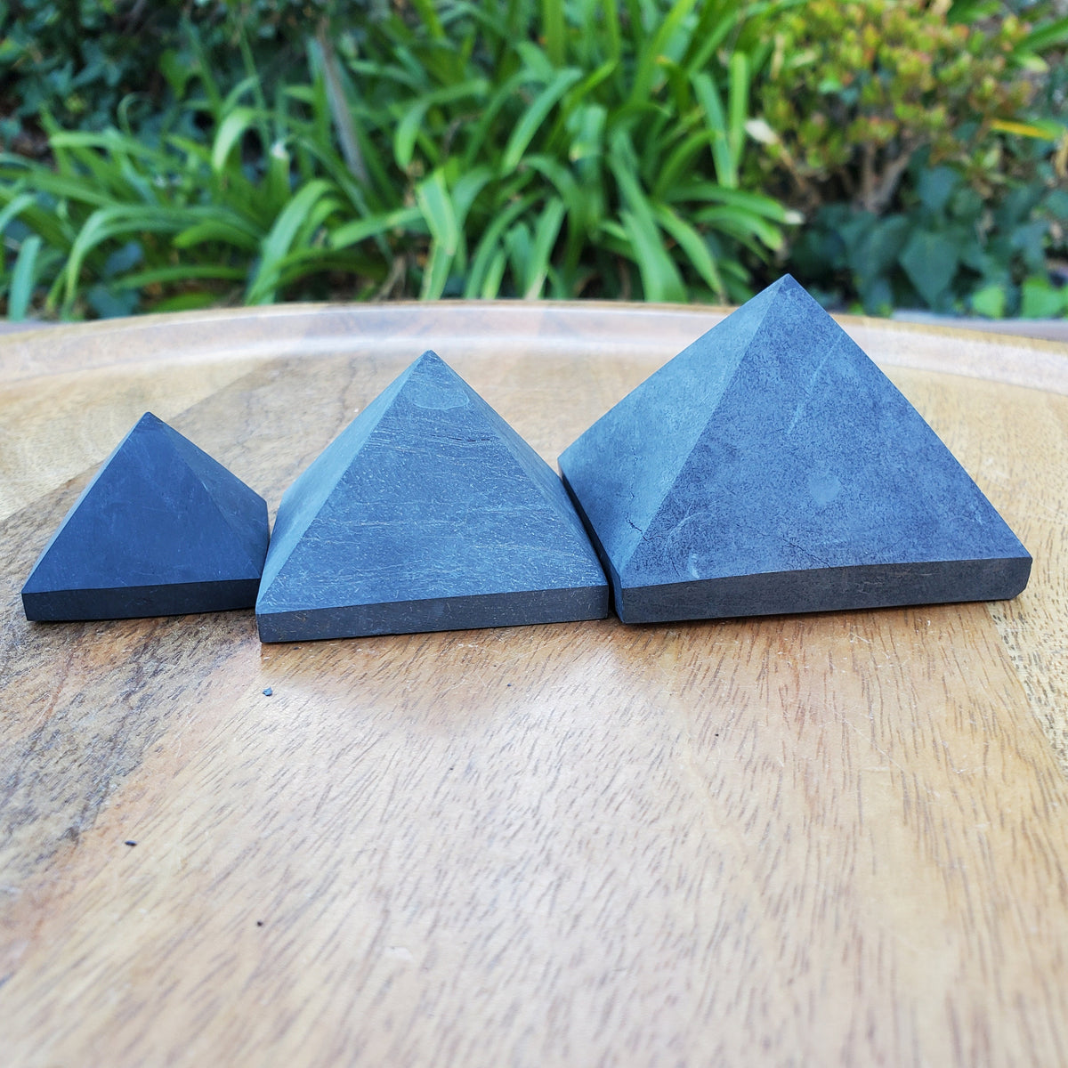 Shungite Pyramid - EMF Protection, De-Stress, Improves Sleep, Grounding - Pyramid Crystal Stone Healing Gemstones
