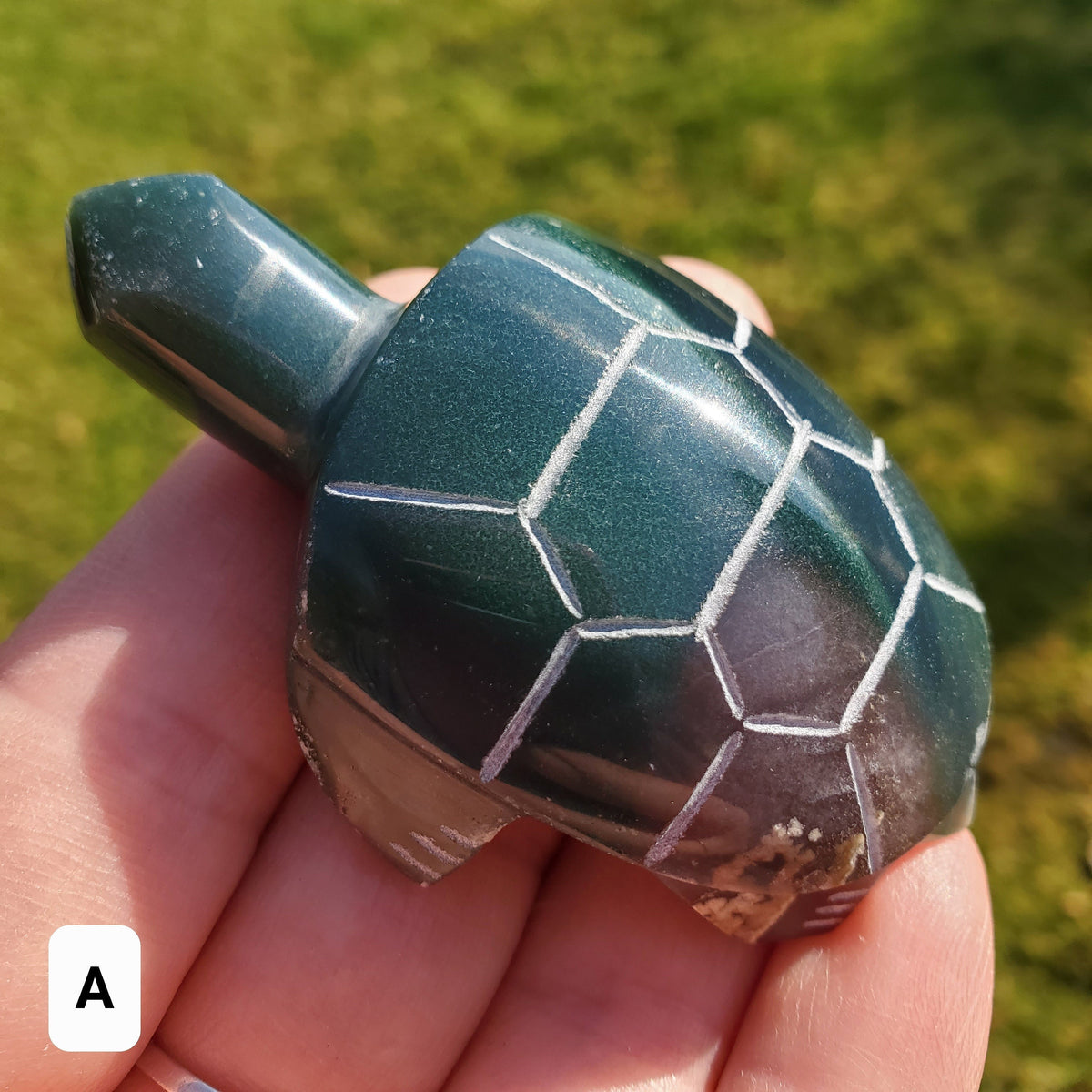 Grape Agate Turtle - Self Confidence. Psychic Protection, Dreams, Intuition - Purple and Green Turtle Carving Crystal Healing Gemstones