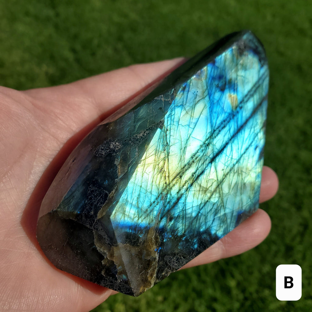 Flashy Labradorite Freeform - Awareness, Connection, Intuition, Psychic Abilities - Crystal Labradorite Free Form Healing Crystal Gemstone