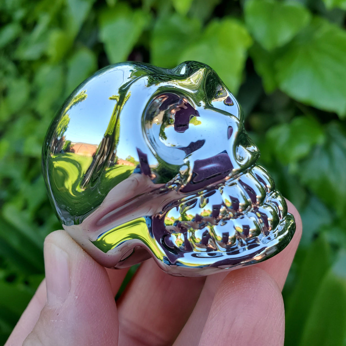 Small Gold Skull or Silver Skull - Helps Release Anger and Negativity - 3D Glass Crystal Carving Halloween Decor, Spooky Scary Skeleton