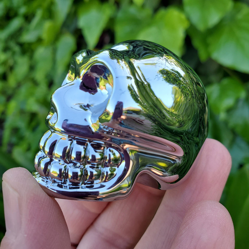 Small Gold Skull or Silver Skull - Helps Release Anger and Negativity - 3D Glass Crystal Carving Halloween Decor, Spooky Scary Skeleton