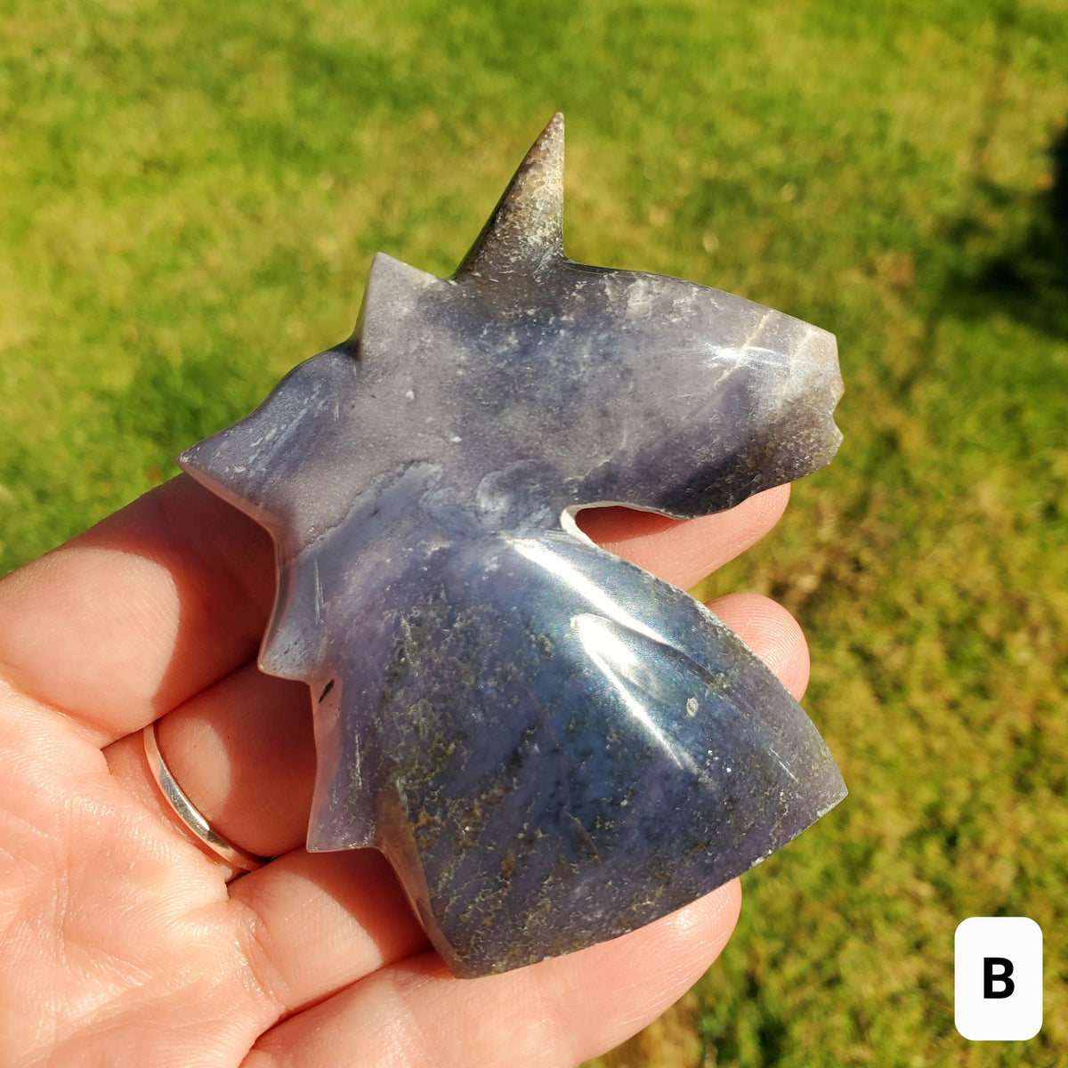 Grape Agate Unicorn - Psychic Protection, Dreams, Intuition - Purple Unicorn Crystal Healing Gemstone