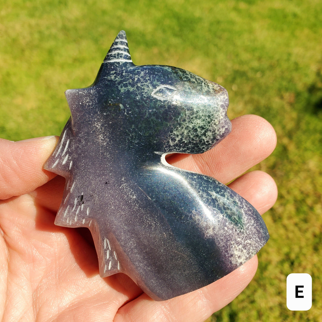 Grape Agate Unicorn - Psychic Protection, Dreams, Intuition - Purple Unicorn Crystal Healing Gemstone