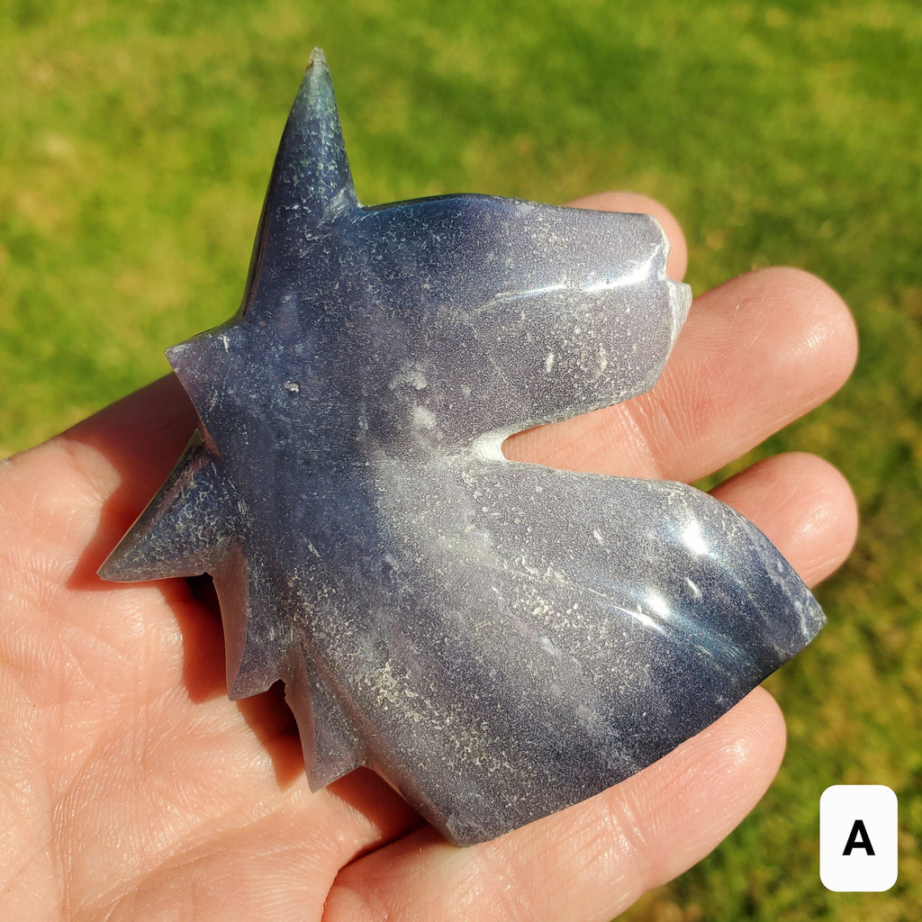 Grape Agate Unicorn - Psychic Protection, Dreams, Intuition - Purple Unicorn Crystal Healing Gemstone