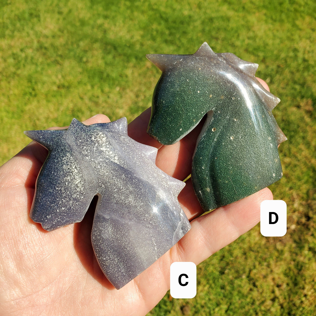 Grape Agate Unicorn - Psychic Protection, Dreams, Intuition - Purple Unicorn Crystal Healing Gemstone