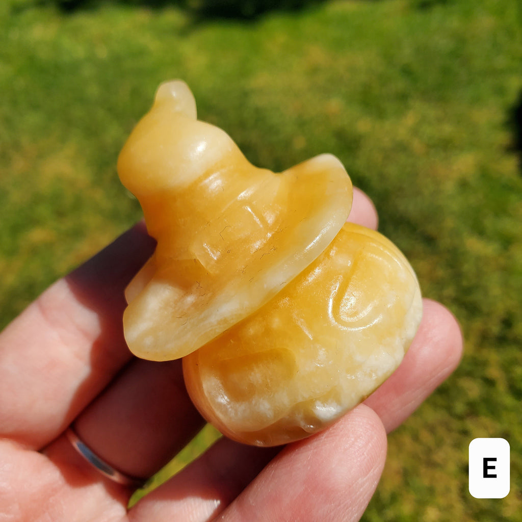 Orange Calcite Pumpkin with Witch Hat - Confidence, Self-Esteem, Creative & Sexual Energy - Calcite Crystal Pumpkin Halloween Gemstone