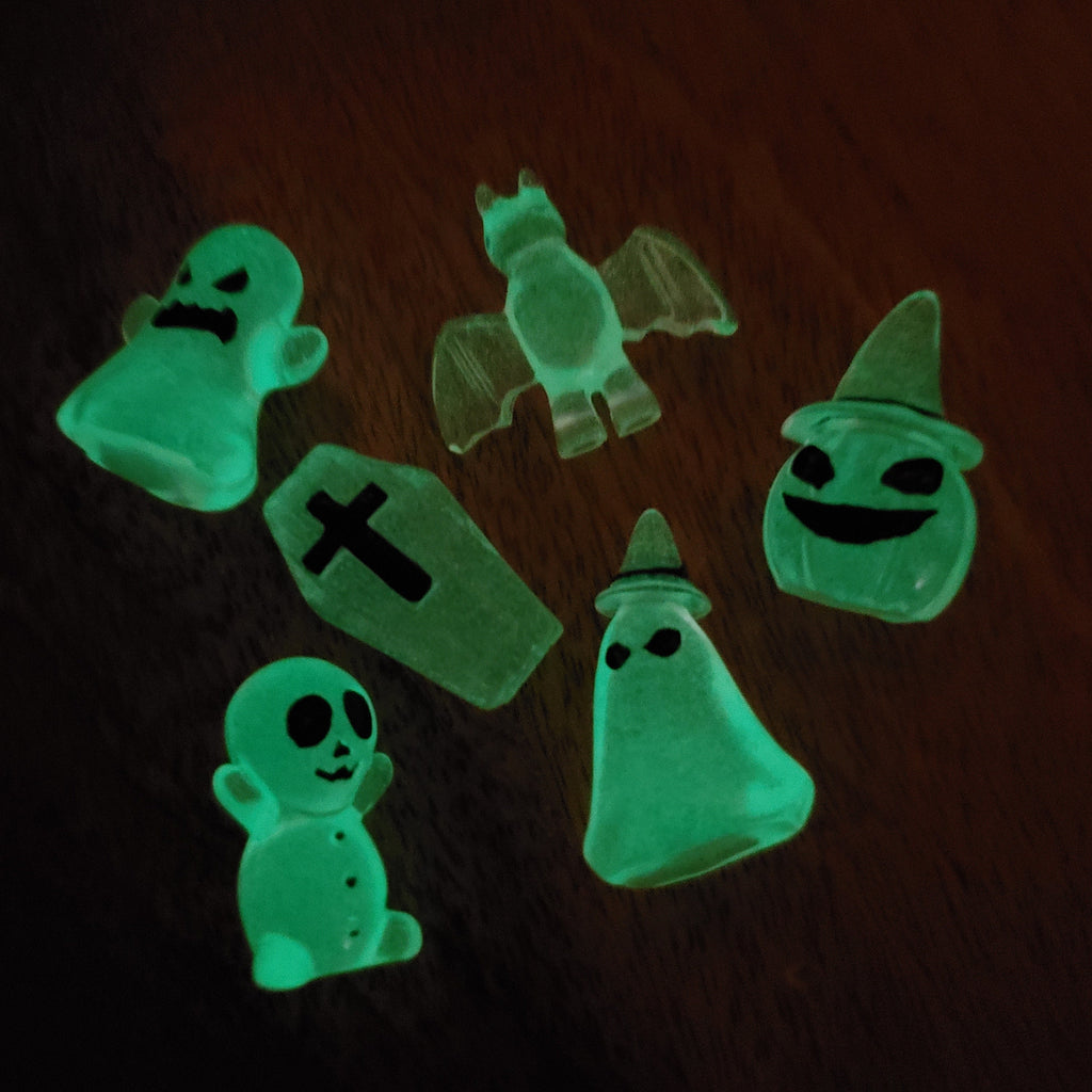 Small Glow in The Dark Halloween Set of 6 - Luminous Spooky Figurines that Glows with UV Light, Flashlight or Sun - Halloween Decor & Gifts