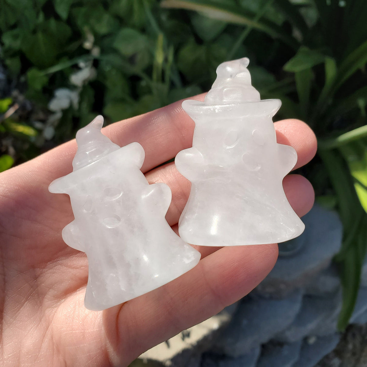 Cute Quartz Ghost with Witch Hat - Counteracts the Negative, Energizes Positive Energy, Cleanses Your Aura - Crystal Ghost Halloween Decor