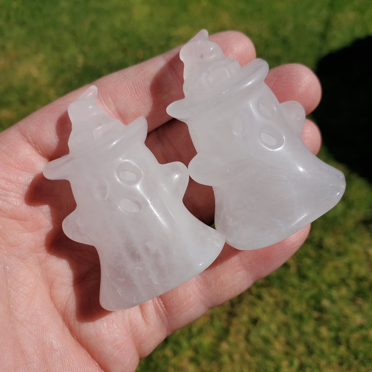 Cute Quartz Ghost with Witch Hat - Counteracts the Negative, Energizes Positive Energy, Cleanses Your Aura - Crystal Ghost Halloween Decor
