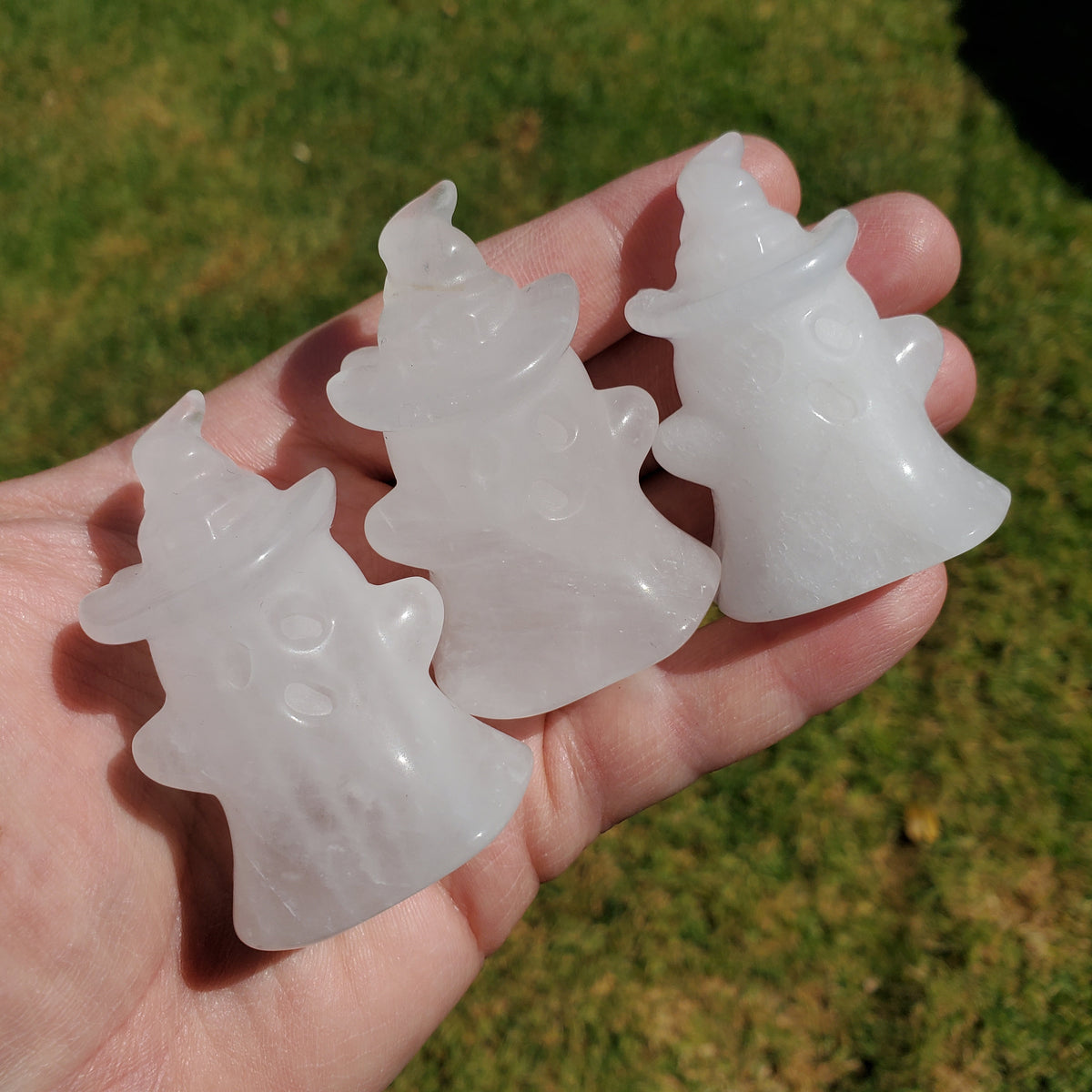 Cute Quartz Ghost with Witch Hat - Counteracts the Negative, Energizes Positive Energy, Cleanses Your Aura - Crystal Ghost Halloween Decor