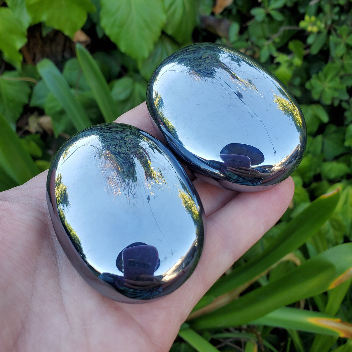 Terahertz Palmstone - Creativity, Helps Clear Your Mind, Energizes Inner Body, Promotes Bloodflow - Silver Crystal Palm Healing Gemstones