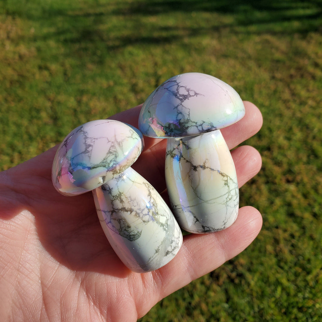 Aura Howlite Mushroom - Calm, Confidence, Emotional Healing - Howlite Crystal Mushroom Carving Healing Gemstones