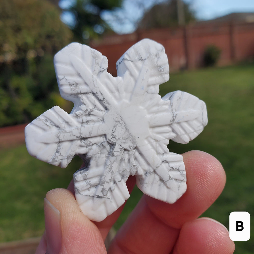 Small Howlite Snowflake - Calm, Confidence, Emotional Healing - Howlite Crystal Snowflake Healing Crystals Gemstones