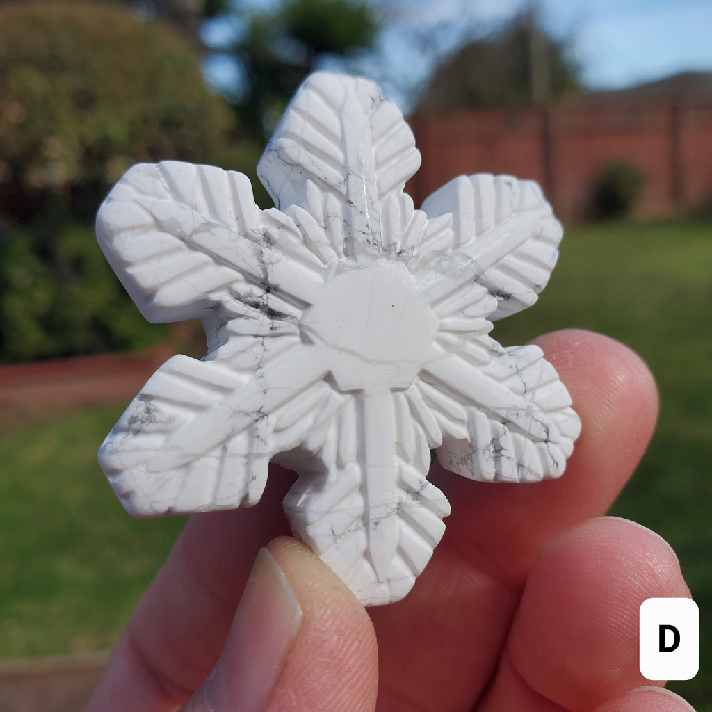 Small Howlite Snowflake - Calm, Confidence, Emotional Healing - Howlite Crystal Snowflake Healing Crystals Gemstones