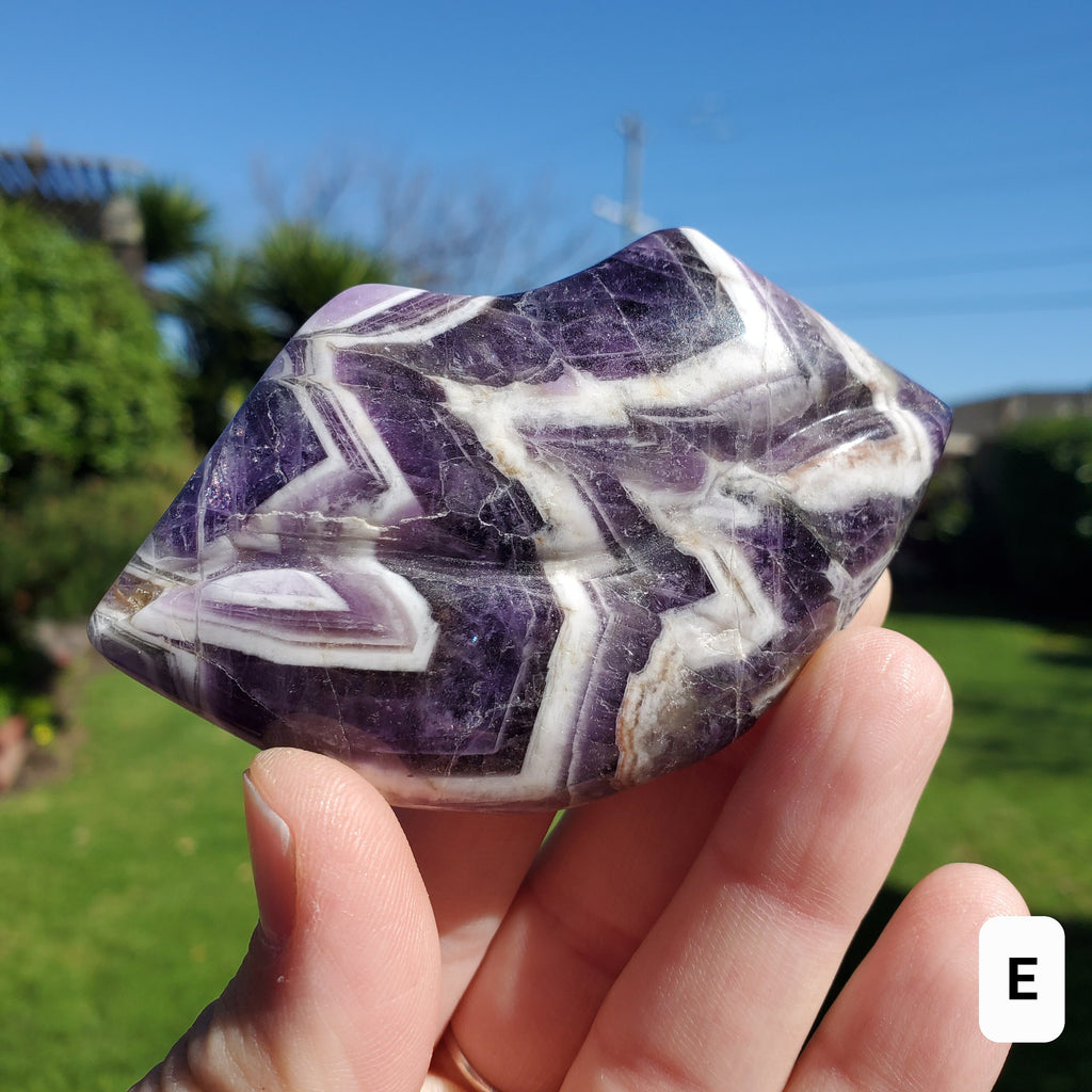 Dream Amethyst Lips - Calming, Energetic Protection, Positivity, Spiritual Connection - 3" Purple Amethyst Crystal Lips Healing Gemstones
