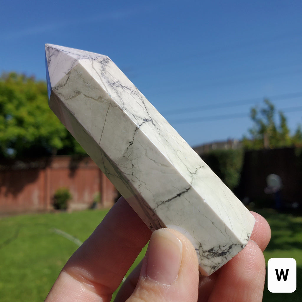 Aura Howlite Tower - Calm, Confidence, Emotional Healing, Strength - Howlite Crystal Point Healing Gemstones