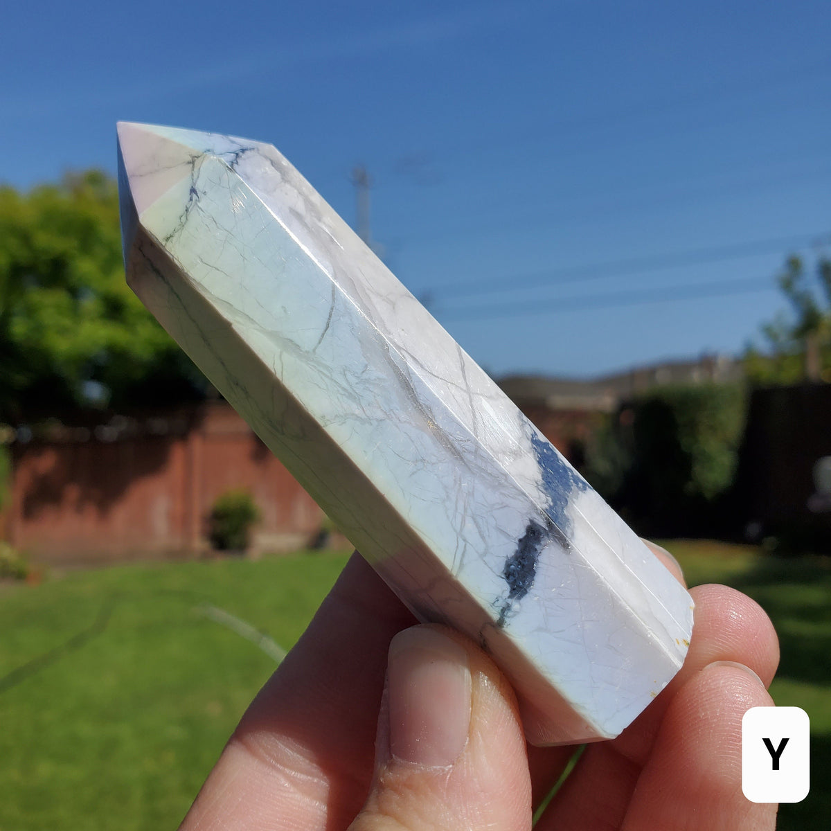 Aura Howlite Tower - Calm, Confidence, Emotional Healing, Strength - Howlite Crystal Point Healing Gemstones