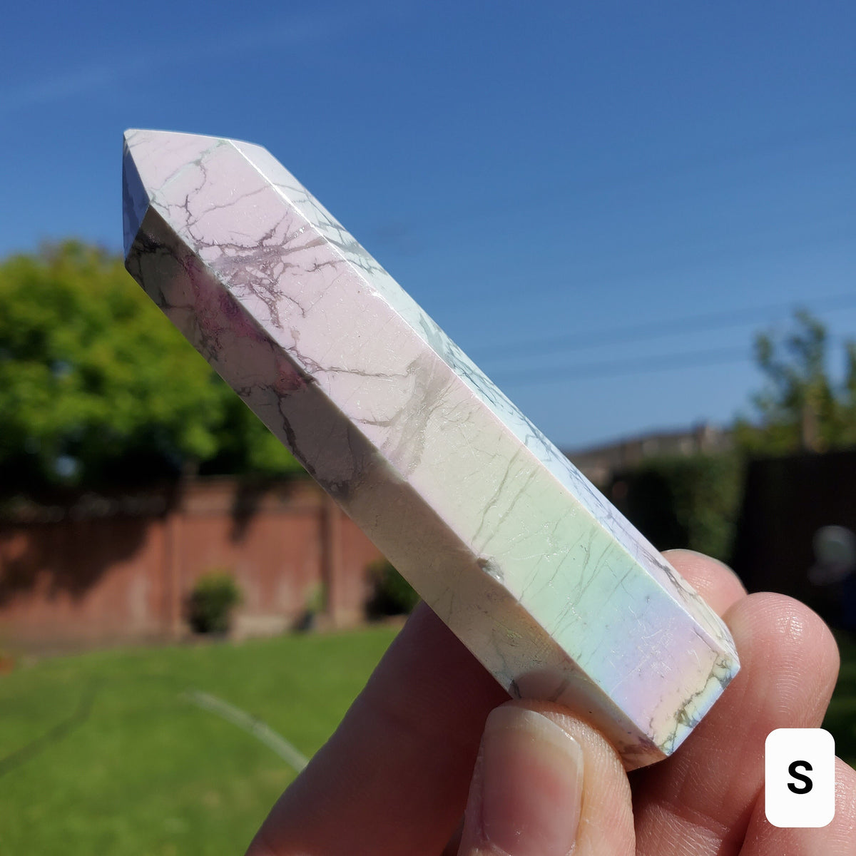 Aura Howlite Tower - Calm, Confidence, Emotional Healing, Strength - Howlite Crystal Point Healing Gemstones