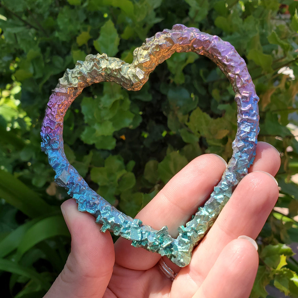 Big Bismuth Heart - Togetherness, Helps Bond Relationships, Strengthens Visualizations - Carved Heart Healing Gemstone
