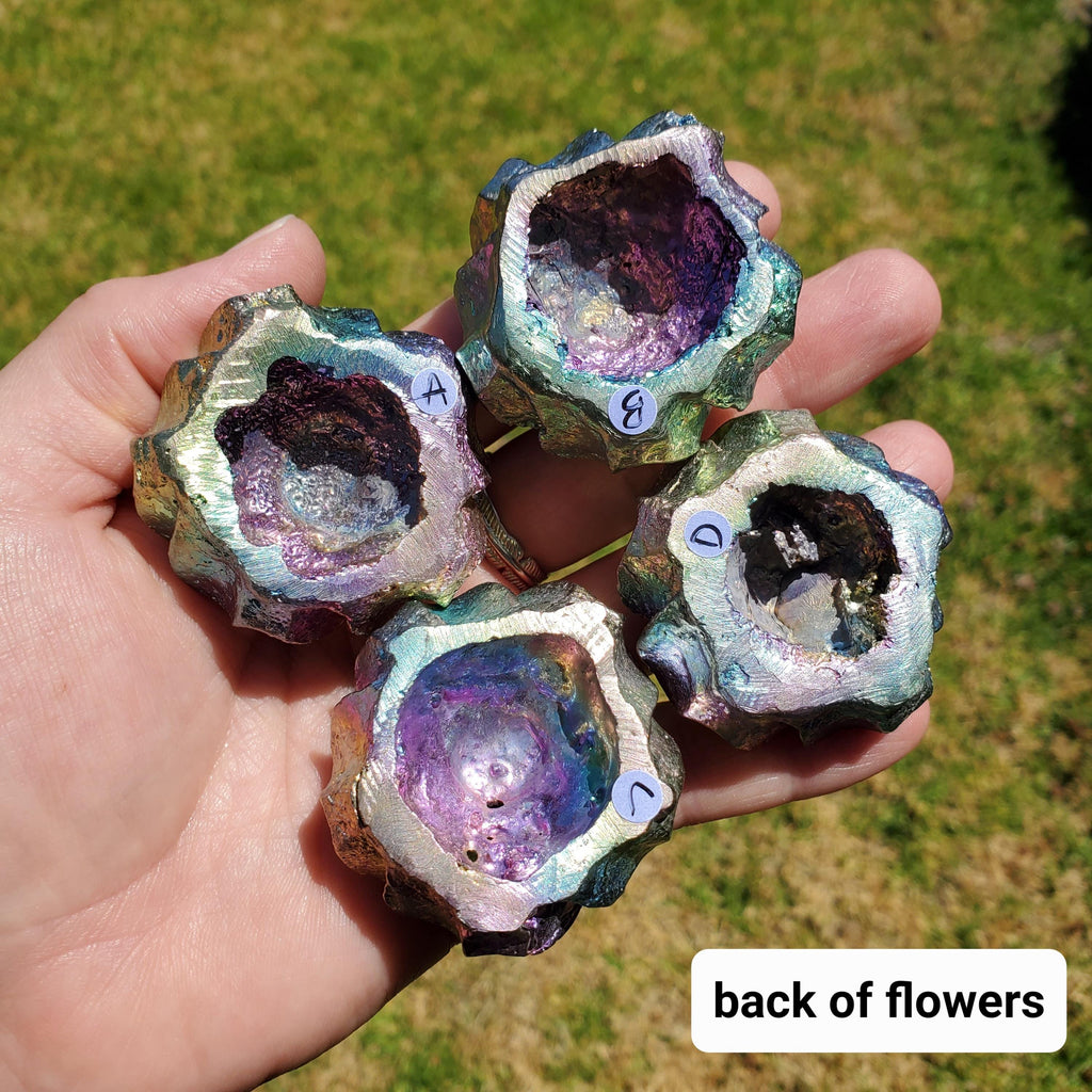 Bismuth Flower - Togetherness, Helps Bond Relationships, Strengthens Visualizations - Carved Flower Healing Gemstone
