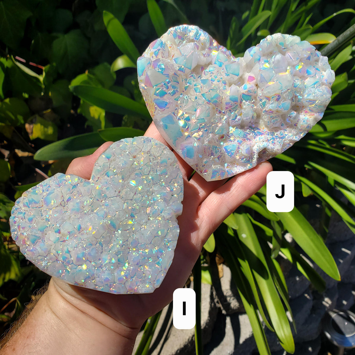 Flashy Aura Quartz Heart Cluster - Counteracts Negative, Energizes Positive Energy - Rainbow Cluster Heart Healing Stone Crystals Gemstones