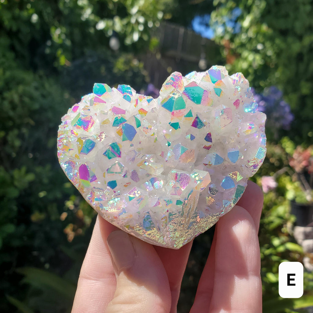 Flashy Aura Quartz Heart Cluster - Counteracts Negative, Energizes Positive Energy - Rainbow Cluster Heart Healing Stone Crystals Gemstones