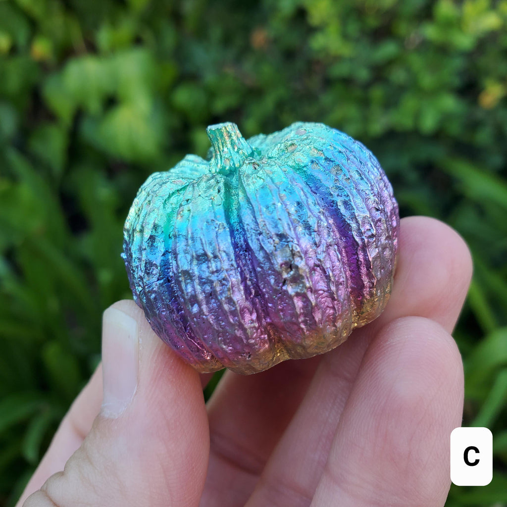 Cute Bismuth Pumpkin - Helps Bond Relationships, Strengthens Visualizations - Pumpkin Carving Healing Gemstones For Halloween Decor