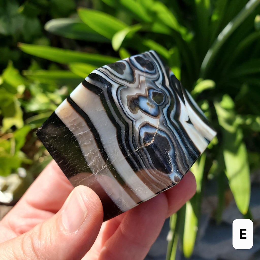 Banded Black Agate Cube - Grounding, Protection, Peace, Centering, New Beginnings - Agate Crystal Cube Healing Gemstone