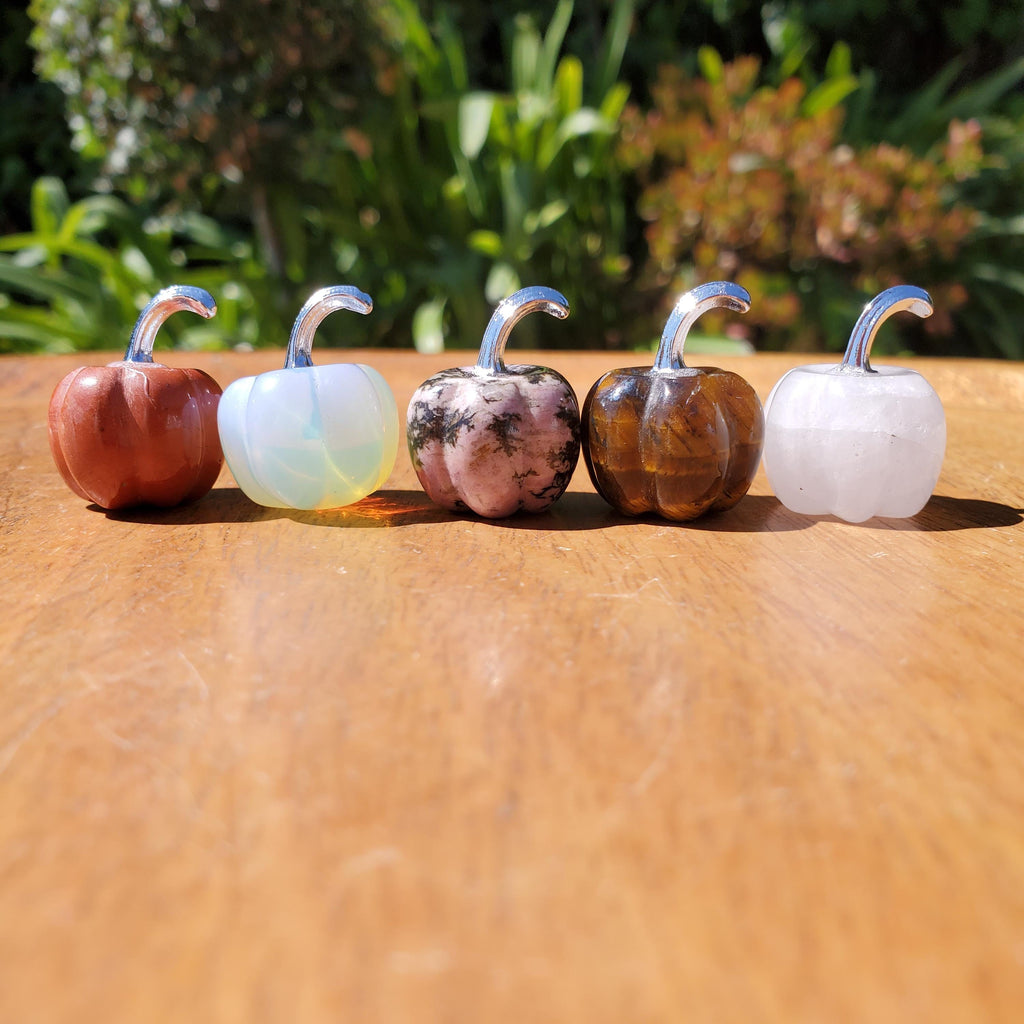 10pc Mini Pumpkin Halloween Set - Yellow Jade, Amethyst, Rose Quartz, Opalite, Jasper, etc - Cute Little Pumpkin Decoration for Halloween
