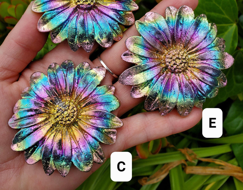 Bismuth Daisy Flower - Togetherness, Helps Bond Relationships, Strengthens Visualizations - Carved Flower Healing Gemstone