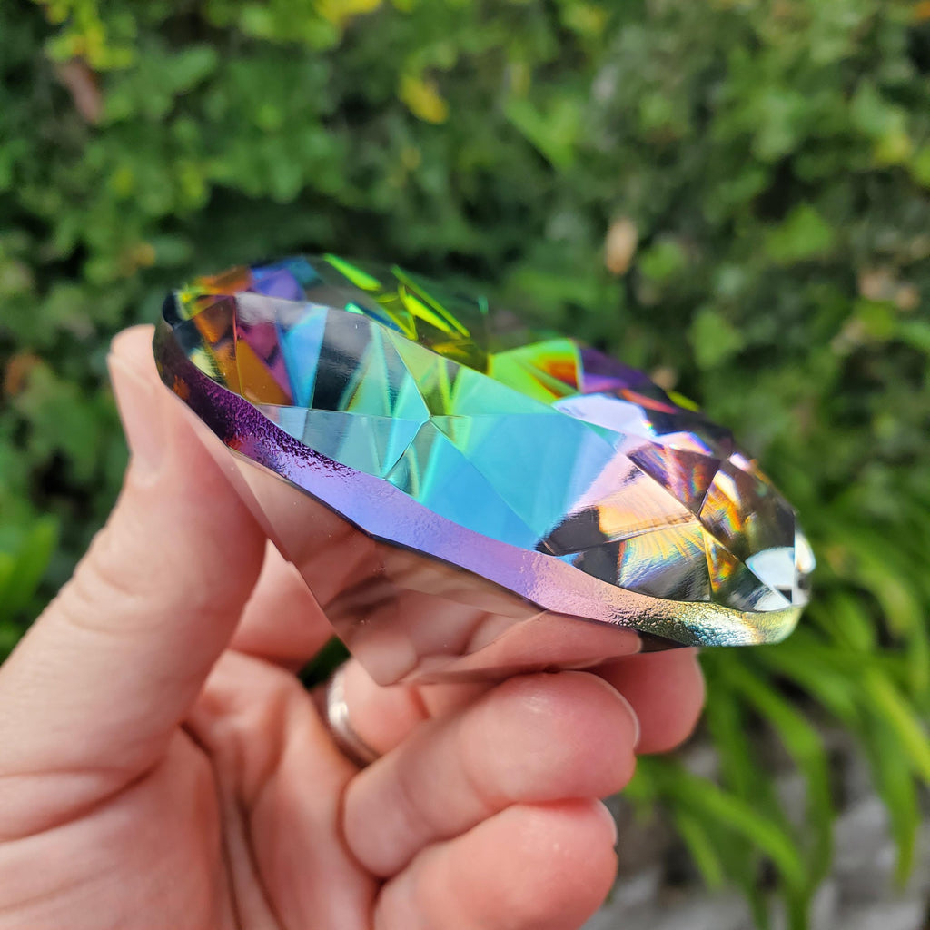 Aura Glass Faceted Diamond - Beautiful Light Reflecting Diamond - Paper Weight, Vanity, Desk, Office, Home Decor, Rainbow Diamond Suncatcher