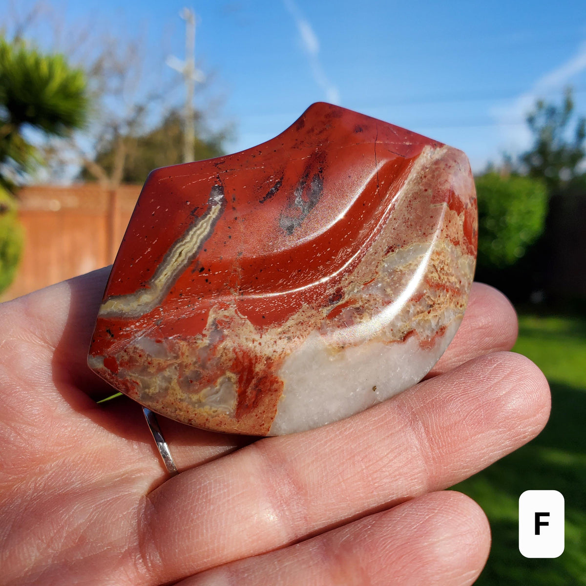 Red Jasper Lips - Cellular Healing, Creativity, Reflection, Patience - Crystal Lips Carving Healing Gemstones