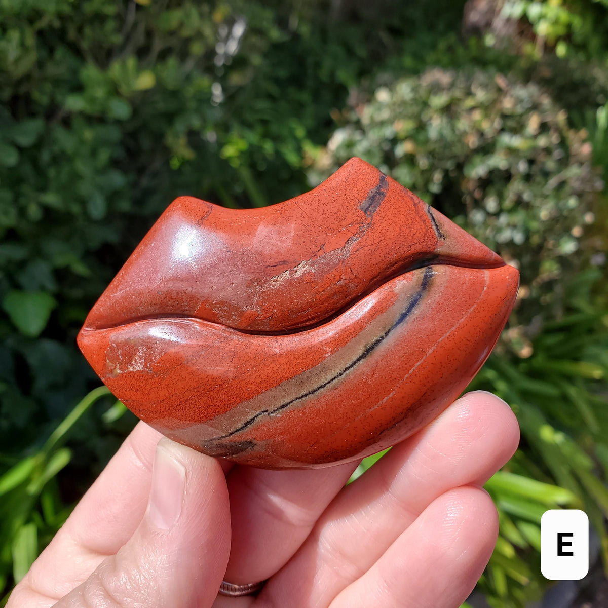 Red Jasper Lips - Cellular Healing, Creativity, Reflection, Patience - Crystal Lips Carving Healing Gemstones