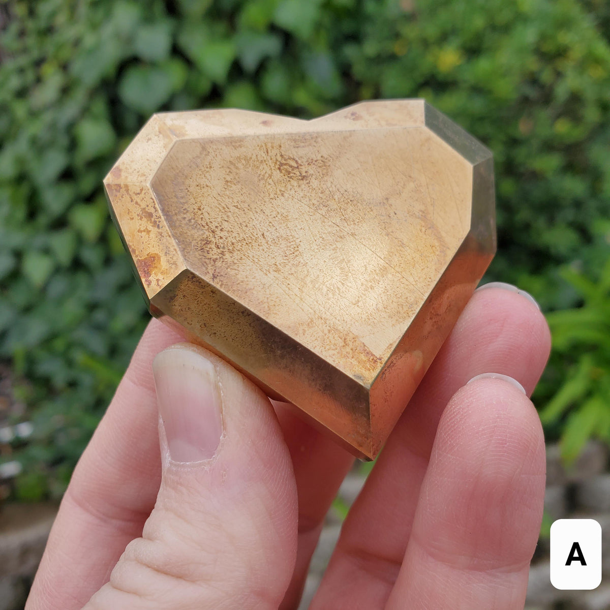 Faceted Brass Heart (made of Copper & Zinc) - Purify, Blocks Negativity, Wealth, Emotional Healing - Gold Heart Healing Gemstone Love Stone