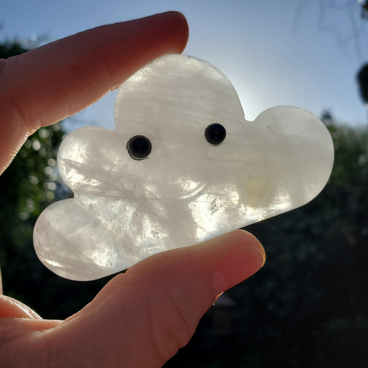 Happy Quartz Cloud - Counteracts the Negative, Magnifies Positive Energy, Cleanses the Aura - Clear Cute Cloud Crystal Healing Gemstone