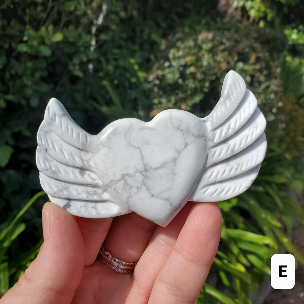 Howlite Heart Wings on Stand - Calm, Confidence, Emotional Healing - Cute Crystal Heart with Wings Carving Healing Crystals Gemstones