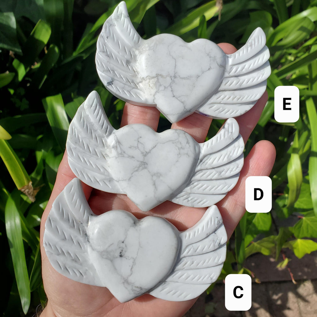 Howlite Heart Wings on Stand - Calm, Confidence, Emotional Healing - Cute Crystal Heart with Wings Carving Healing Crystals Gemstones