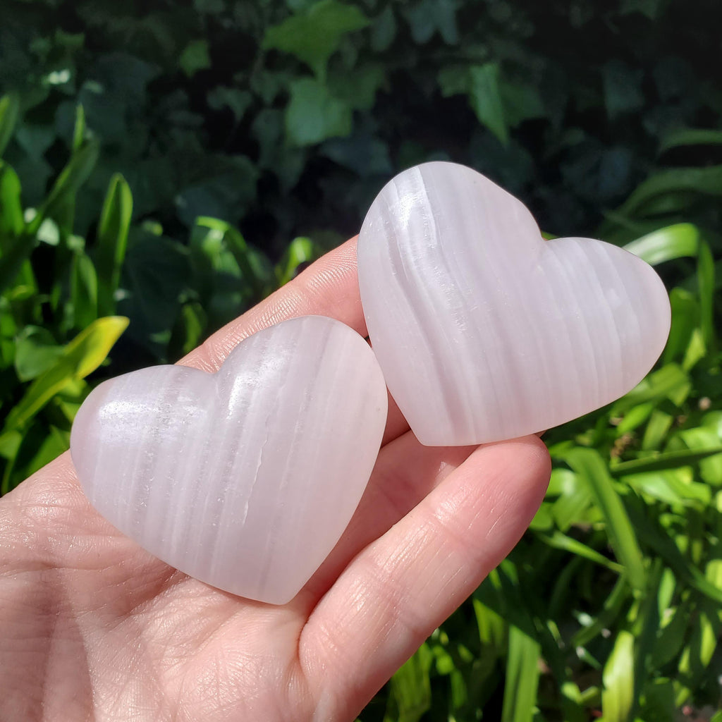 Pink Calcite Heart with UV Light - Emotional Healing, Pure Love - Glowing Pink Mangano Crystal Heart Healing Gemstones UV Reactive Stone