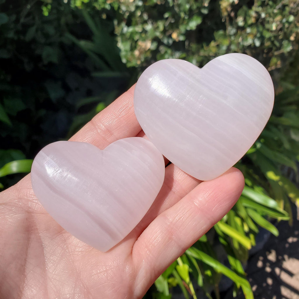 Pink Calcite Heart with UV Light - Emotional Healing, Pure Love - Glowing Pink Mangano Crystal Heart Healing Gemstones UV Reactive Stone