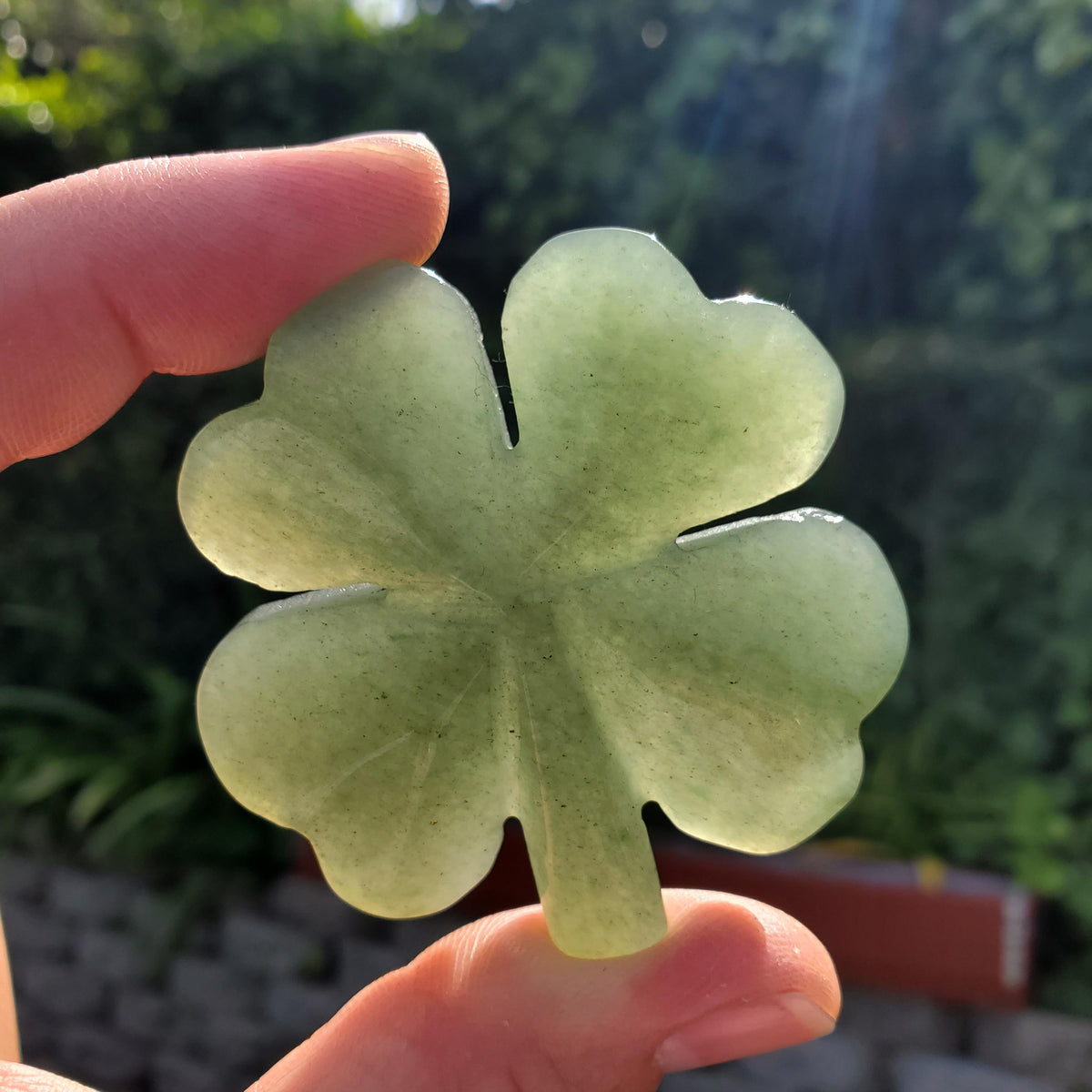 Cute Green Aventurine Clover - Manifestation, Prosperity, Wealth - Green Crystal Clover Carving Healing Gemstones Lucky Stone Decor