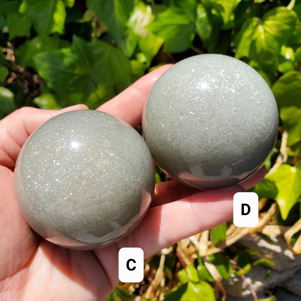 Flashy Quartz with Muscovite Sphere - Reflection, Clear Mind, Physic Abilities, Connect To Higher Self - Sparkly Mica Healing Gemstone
