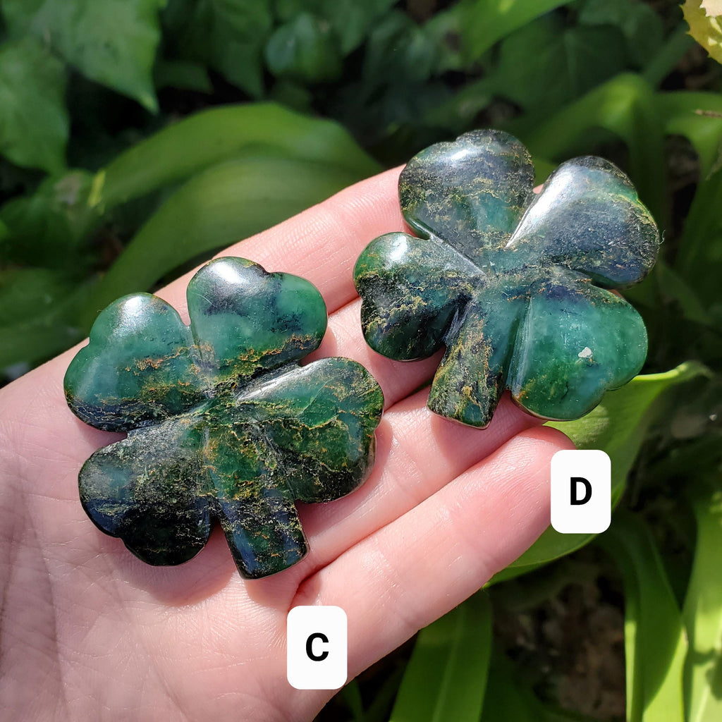 Cute Emerald Clover - Heals Heart Chakra, Compassion, Acceptance, Wisdom, Confidence - Green Emerald Crystal Clover Healing Gemstones