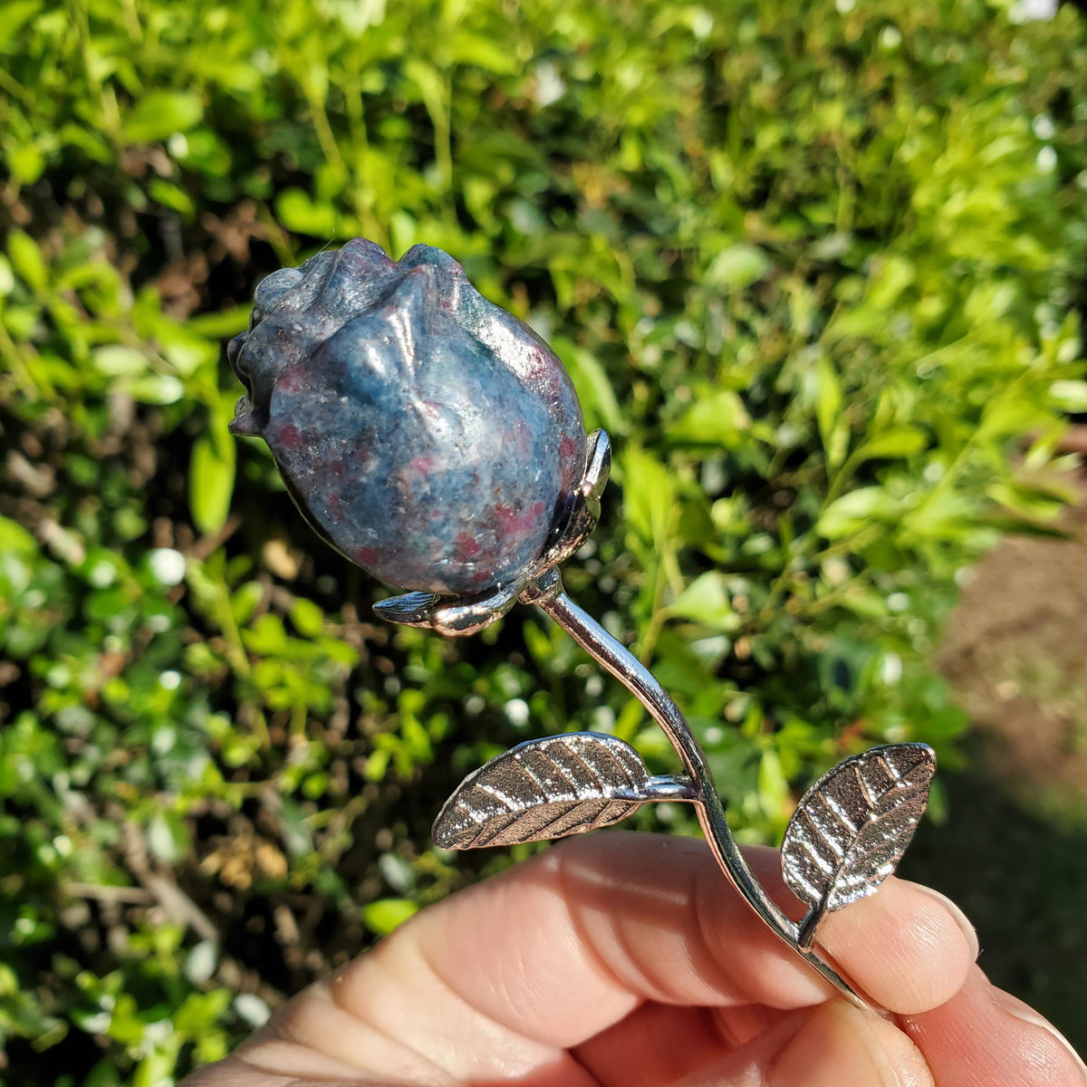 Small Ruby Kyanite Rose on Metal Stem with UV Light - Focus, Positivity, Balance Emotions - Crystal Flower Glowing Reactive Stone