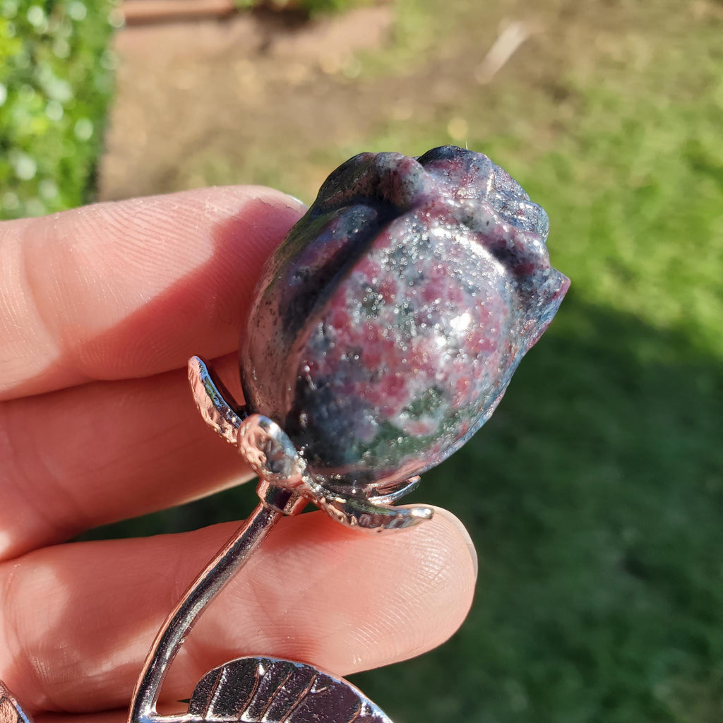 Small Ruby Kyanite Rose on Metal Stem with UV Light - Focus, Positivity, Balance Emotions - Crystal Flower Glowing Reactive Stone