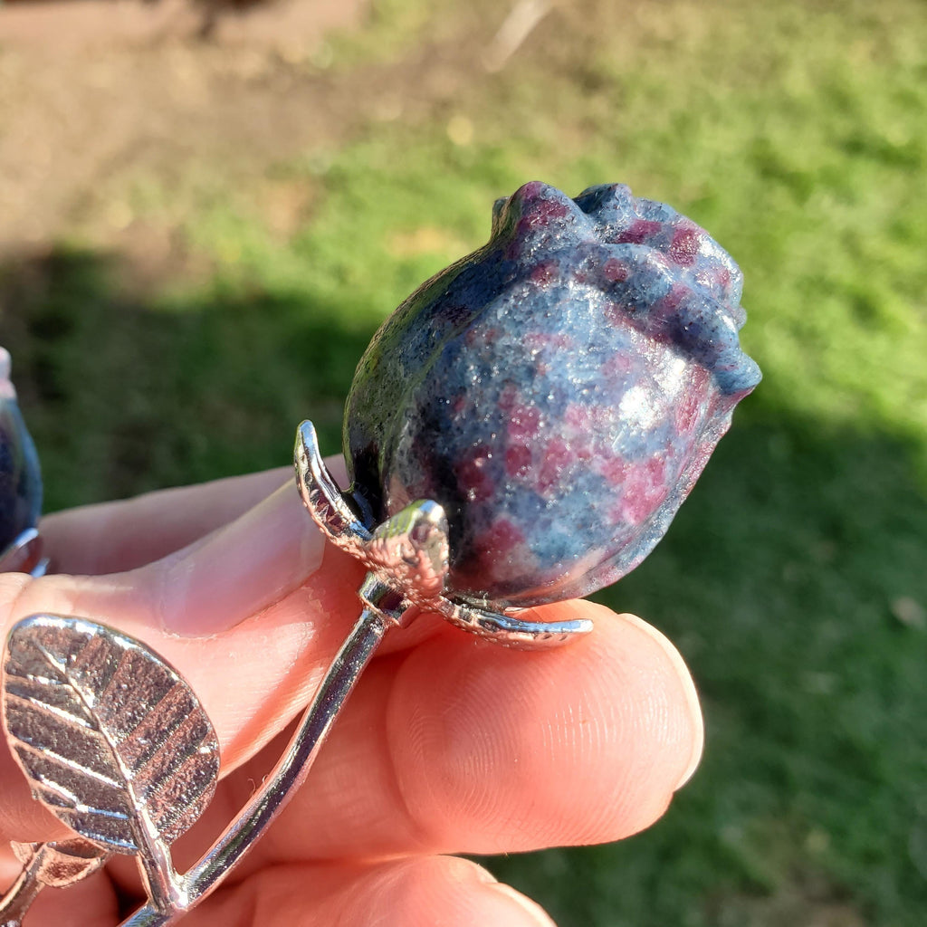 Small Ruby Kyanite Rose on Metal Stem with UV Light - Focus, Positivity, Balance Emotions - Crystal Flower Glowing Reactive Stone