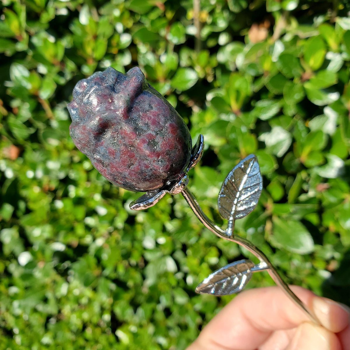 Small Ruby Kyanite Rose on Metal Stem with UV Light - Focus, Positivity, Balance Emotions - Crystal Flower Glowing Reactive Stone