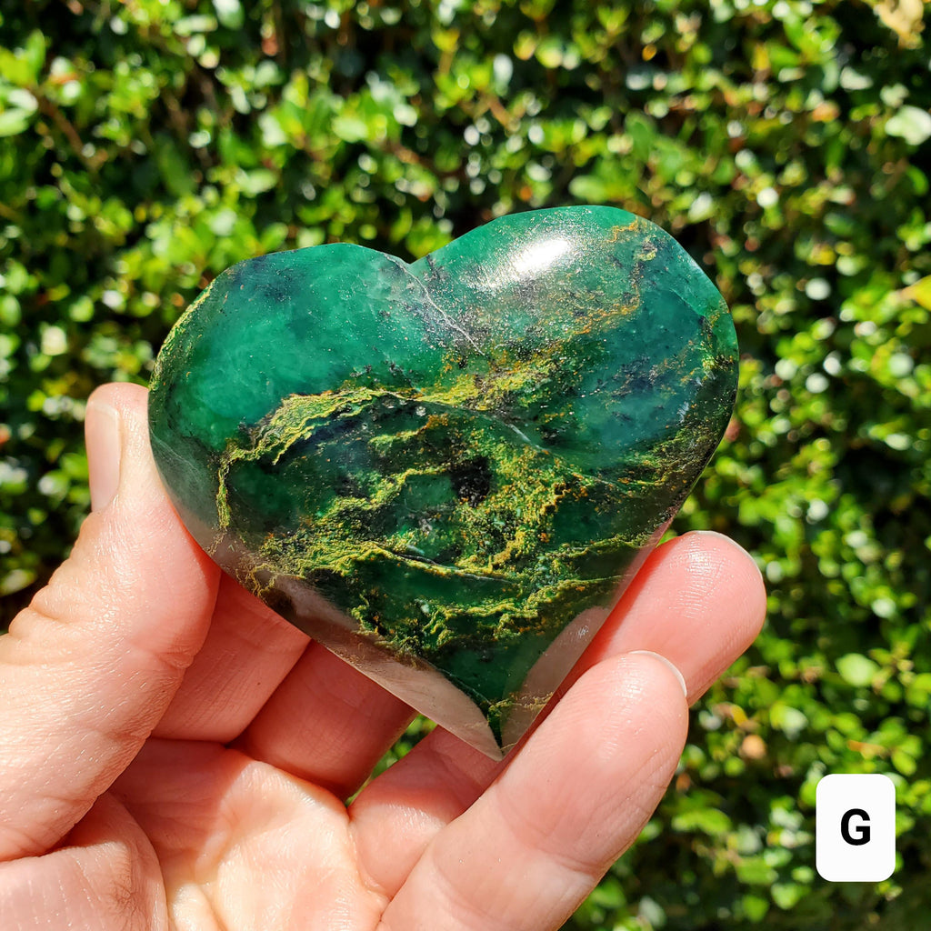 Emerald Heart - Heals Heart Chakra, Compassion, Acceptance, Wisdom, Confidence - Green Emerald Crystal Heart Healing Gemstones