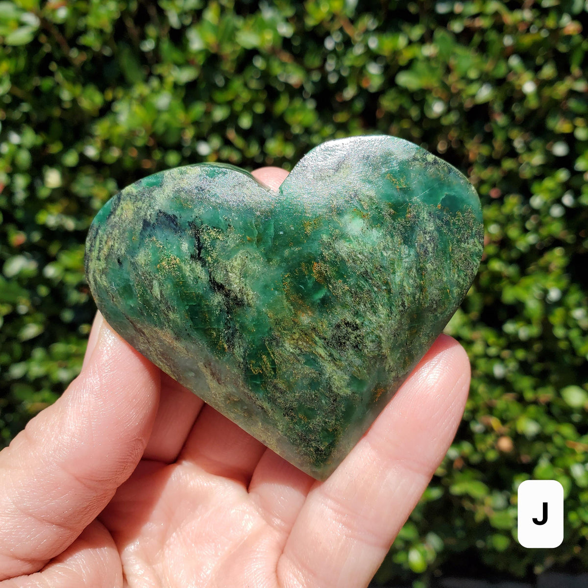Emerald Heart - Heals Heart Chakra, Compassion, Acceptance, Wisdom, Confidence - Green Emerald Crystal Heart Healing Gemstones