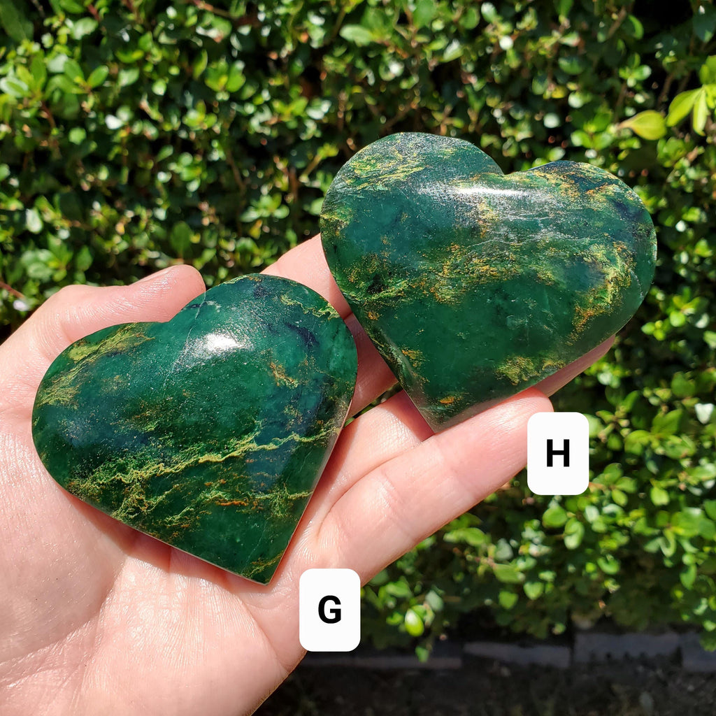 Emerald Heart - Heals Heart Chakra, Compassion, Acceptance, Wisdom, Confidence - Green Emerald Crystal Heart Healing Gemstones